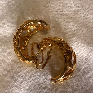 Avon Gold Tone Filigree Hoop Earrings